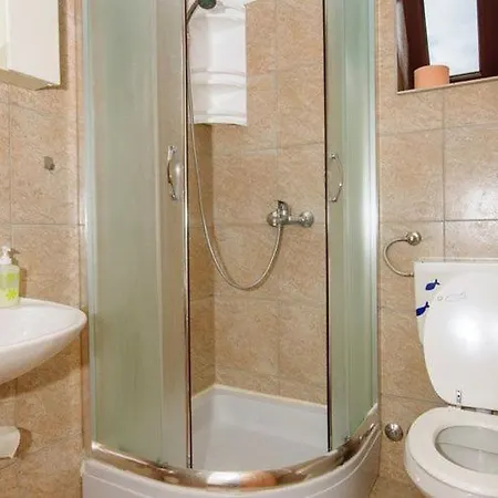 Spacious Apartment With Garden In Starigrad Croatia Apartment